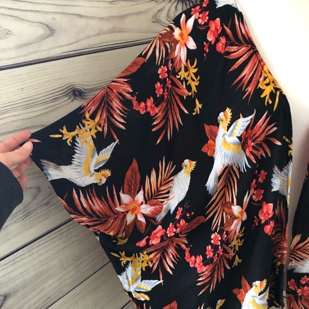 Forever 21 Black Tropical Bird Leaf Print Kimono Cover Up Size Small - Picture 2 of 5